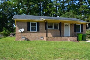 Building Photo - 712 Farrowood Dr