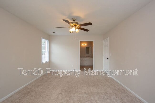 Building Photo - 4065 Windtree Ln
