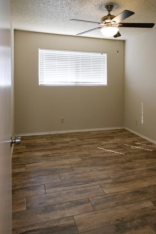 Building Photo - 9105 Sanger Dr