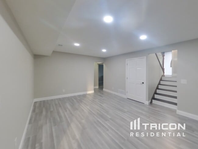 Building Photo - 12911 Overlook Rd