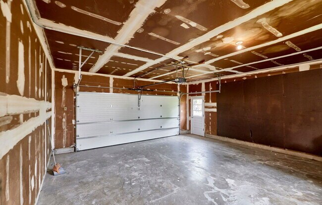 Building Photo - 11003 Fawnhaven Dr