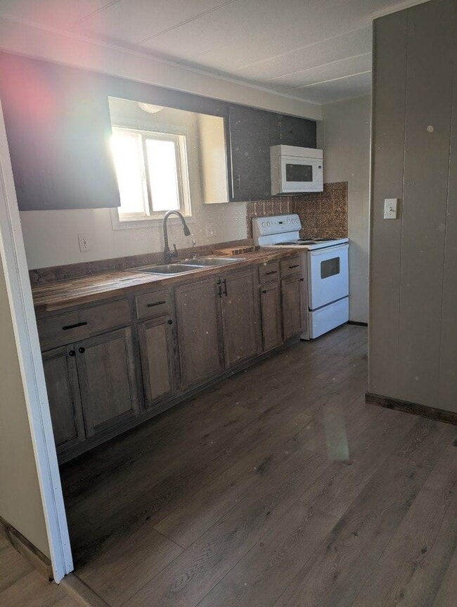 Building Photo - 2875 Shar Ct