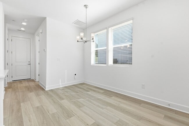 Building Photo - 320 Lynwood Station Blvd