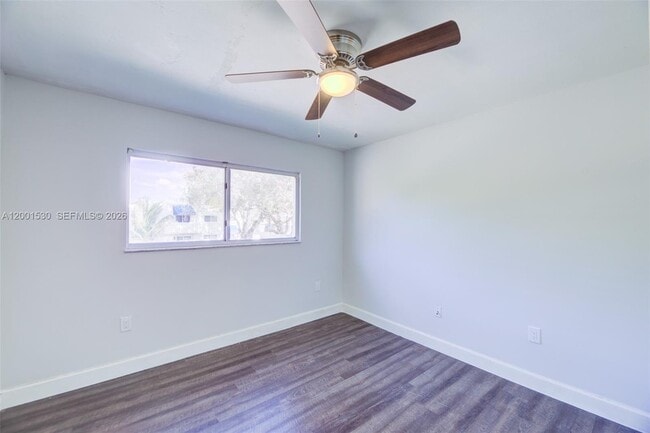 Building Photo - 565 NW 97th Ave