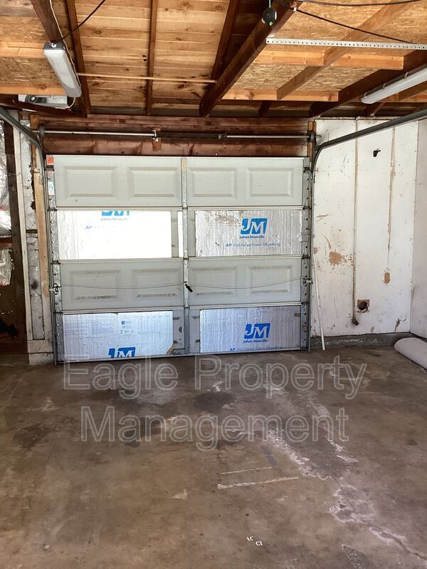 Building Photo - 1336 School St