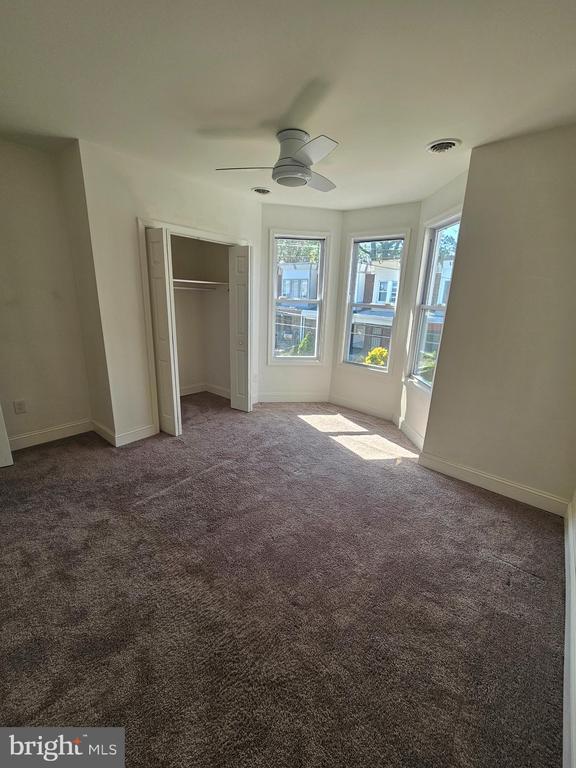 Building Photo - 150 E Pleasant St