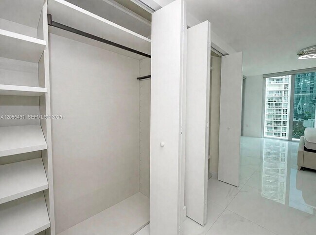 Building Photo - 300 Sunny Isles Blvd