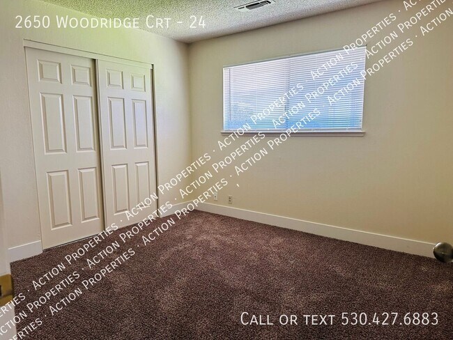 Building Photo - 2650 Woodridge Ct