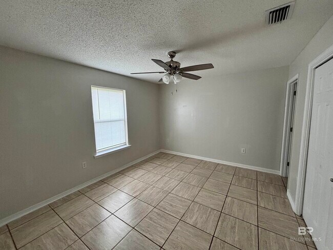 Building Photo - 21711 Bartlett Ln