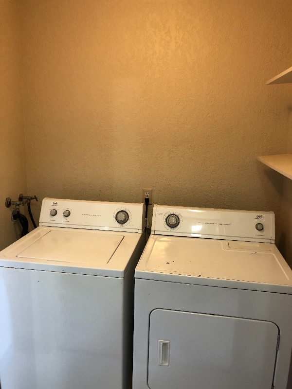 Building Photo - 622 Oakmont Rd