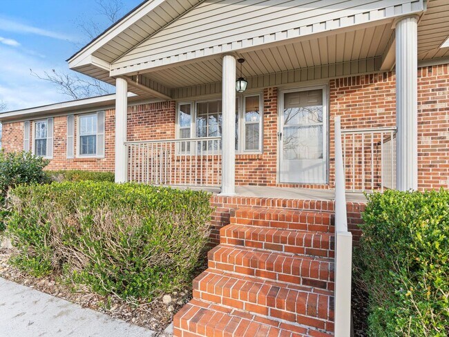 Building Photo - Charming 4-bedroom, 2-bath ranch-style home situated on just over 2 acres!