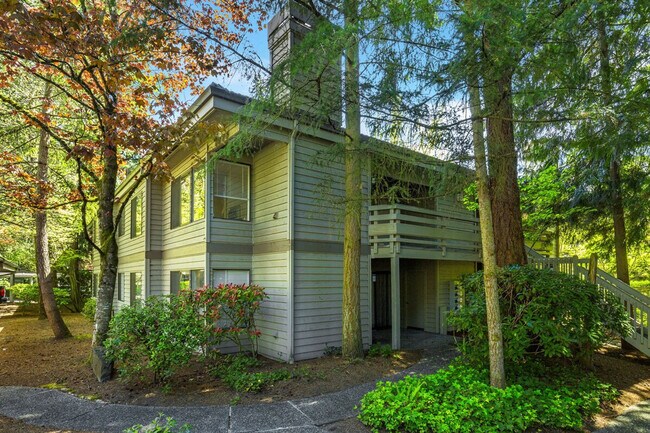 Building Photo - 1264 Bellevue Way NE