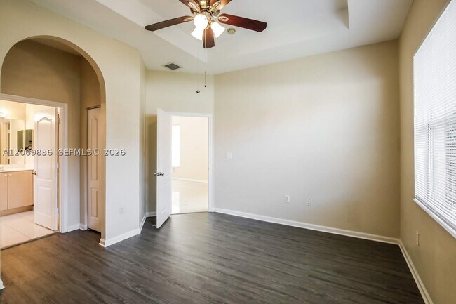 Building Photo - 2150 NE 37th Terrace