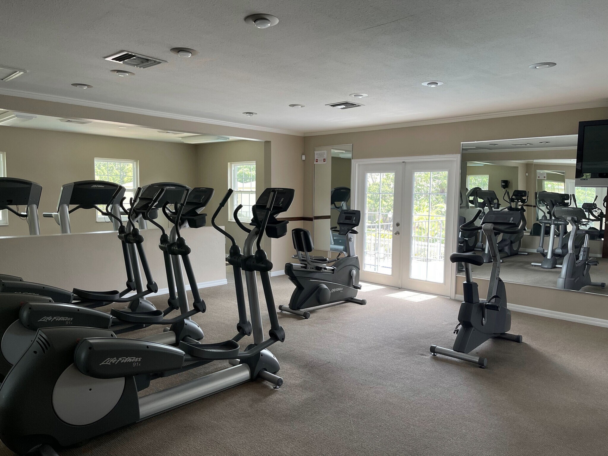 Clubhouse Fitness Center - 10356 Carrollwood Ln