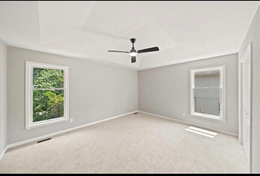 Building Photo - 7109 N Indiana Ave