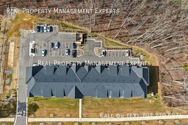 Building Photo - 14801 Statesville Rd