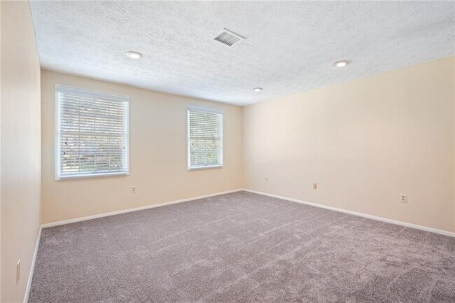Building Photo - 140 Roswell Farms Ct