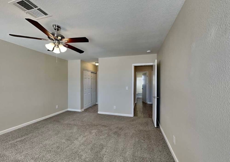 Building Photo - 1402 Pacific Terrace Dr