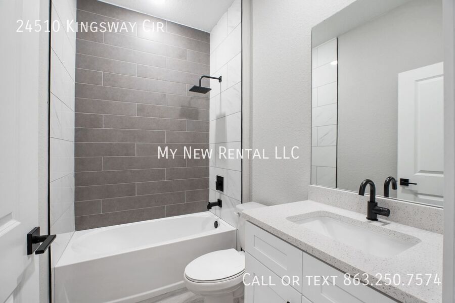 Building Photo - 24510 SW Kingsway Cir