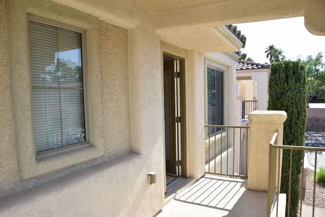 Building Photo - SW - SPRING VALLEY 2 STORY HOME