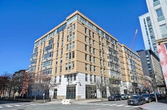 Building Photo - 10 Regent St
