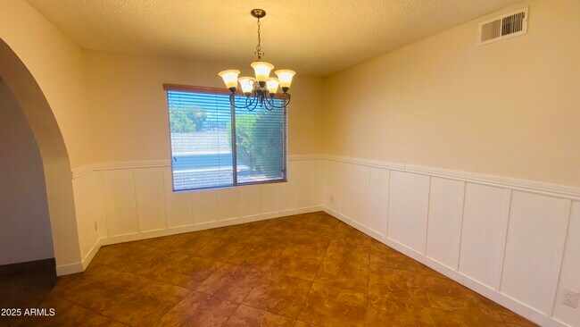 Building Photo - 4930 W Torrey Pines Cir