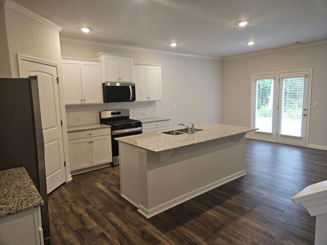 Building Photo - New Construction Five Bedroom Avail Now