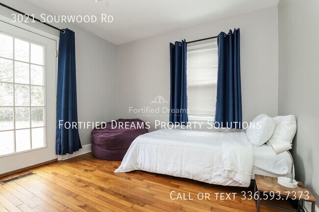 Building Photo - 3021 Sourwood Rd