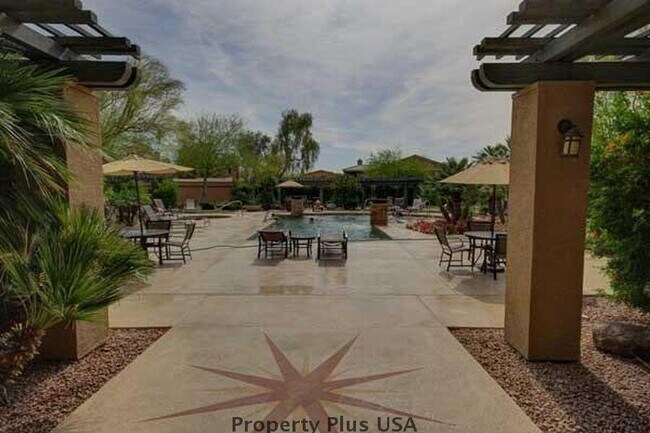 Building Photo - Charming 1-Bedroom Phoenix Townhouse with Cozy Living Space!