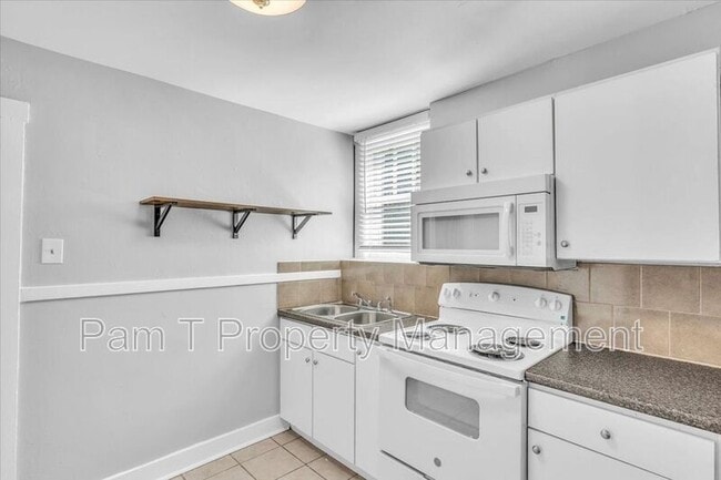 Building Photo - 815-A E 32nd St