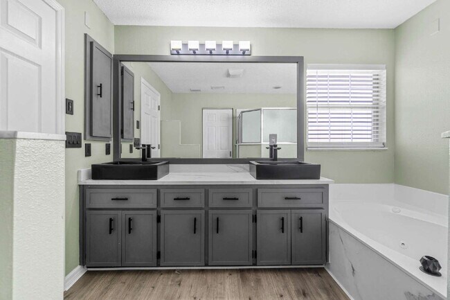 Building Photo - Beautiful 3-Bedroom Home with Private Setting & Open Floor Plan