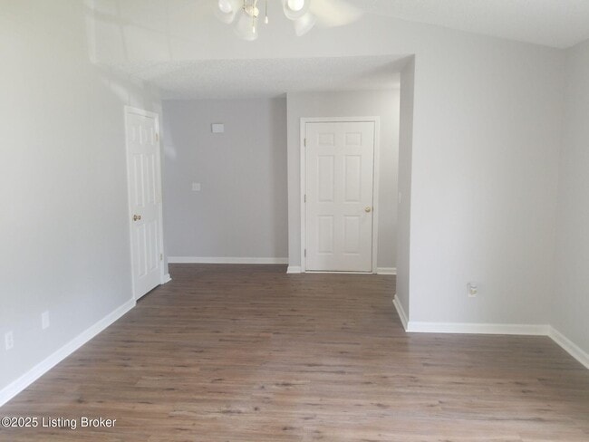 Building Photo - 737 Andra Dr