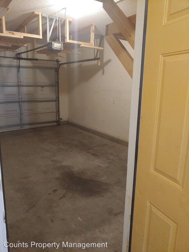 Building Photo - 2 br, 2.5 bath House - 602 Camelia St. Unit B