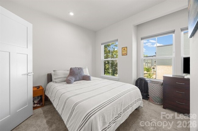 Building Photo - 424 Music Hall Wy