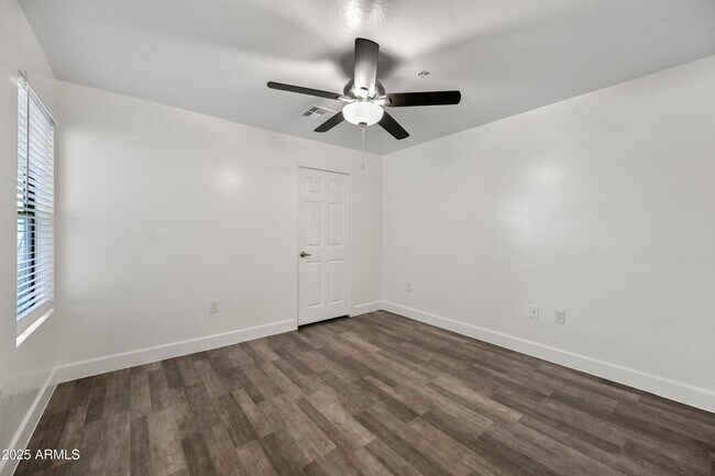 Building Photo - 3065 N 67th Ave