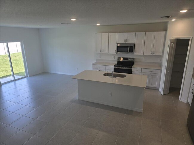 Building Photo - 11901 Brae Wy
