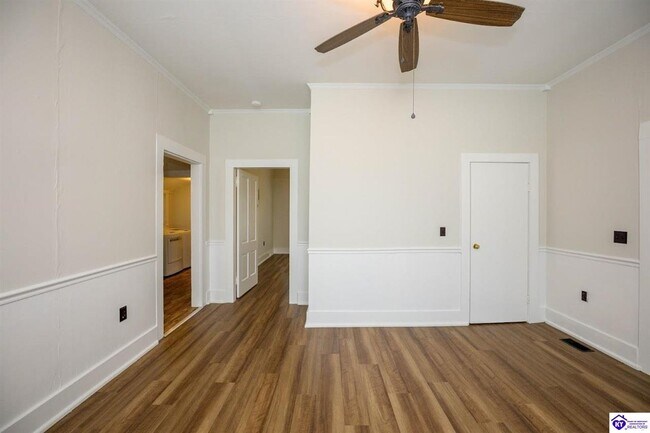 Building Photo - 203 W Warfield St