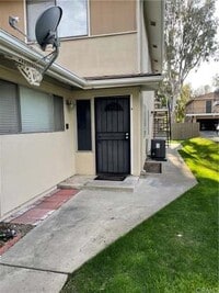 Building Photo - 139 Sinclair Ave