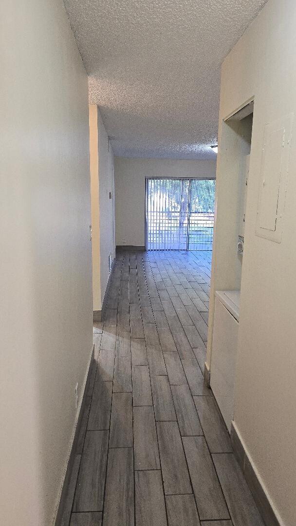 Building Photo - 2810 Riverside Dr