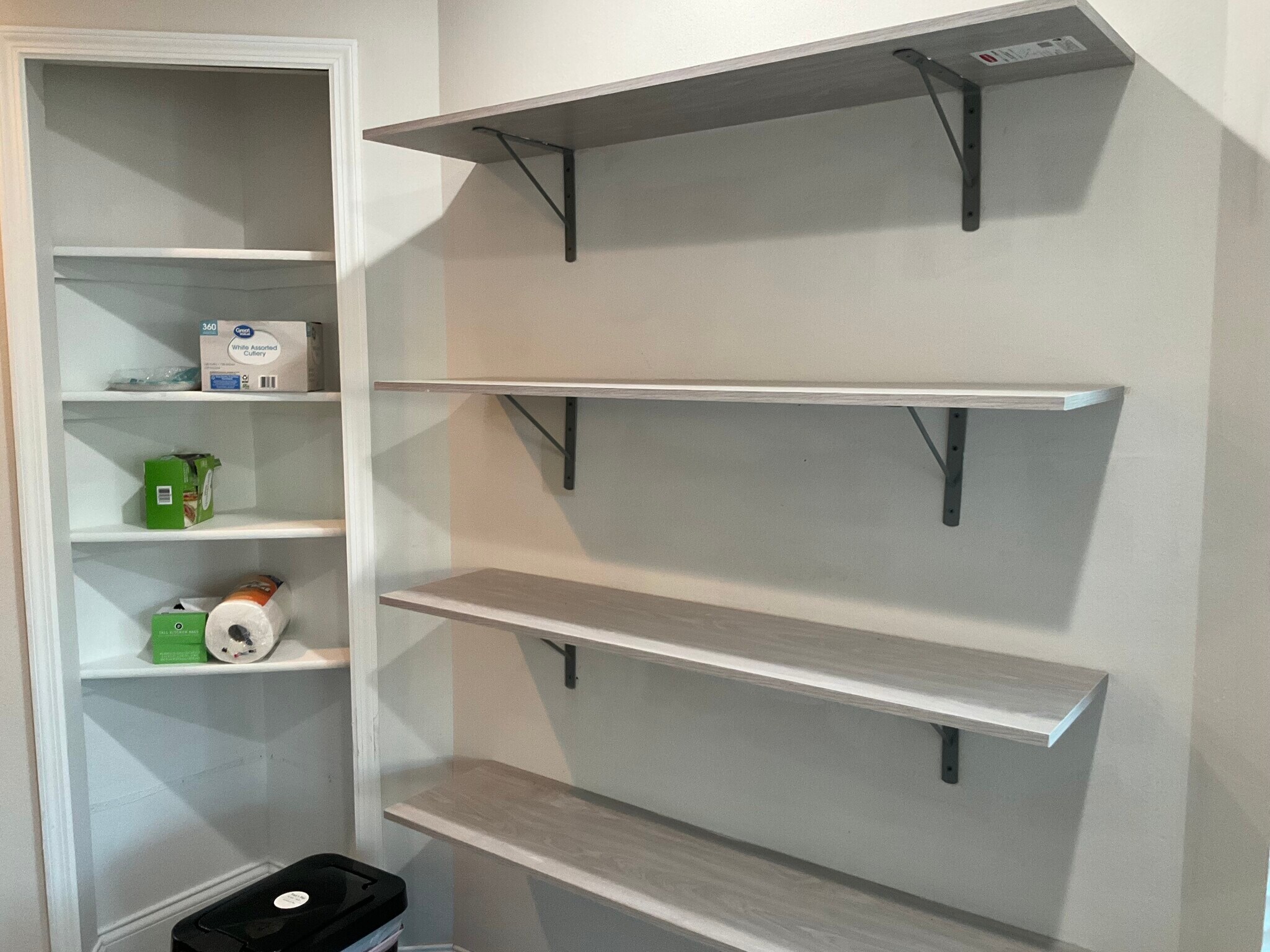 Building Photo - 9532 Darien Ave