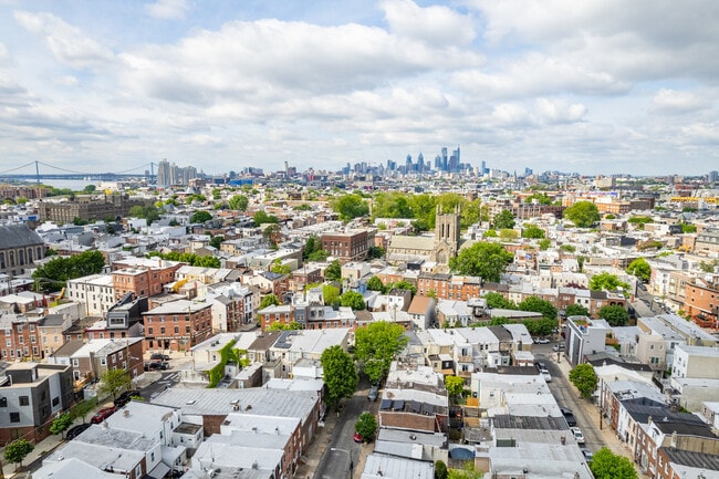 Building Photo - 2223 Taggert St