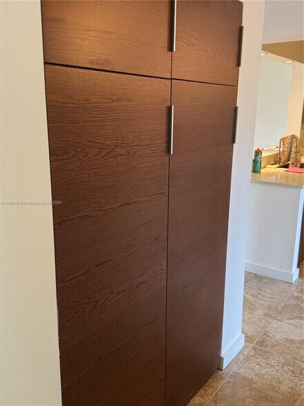 Primary Photo - 1811 Sabal Palm Dr