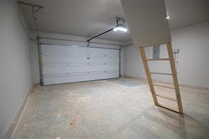 Building Photo - 13045 NE 9th St