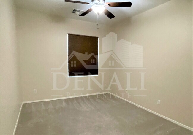 Building Photo - 30204 N 73rd Ave