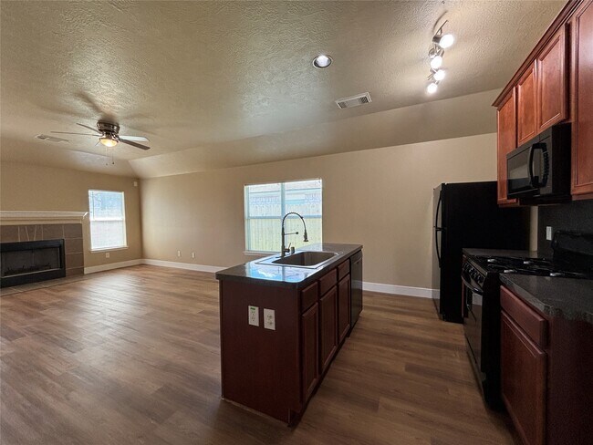 Building Photo - 10831 Harston Dr