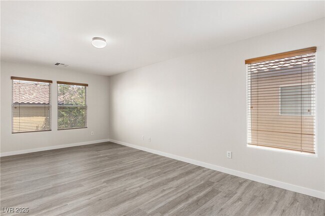 Building Photo - 218 Lantana Breeze Dr