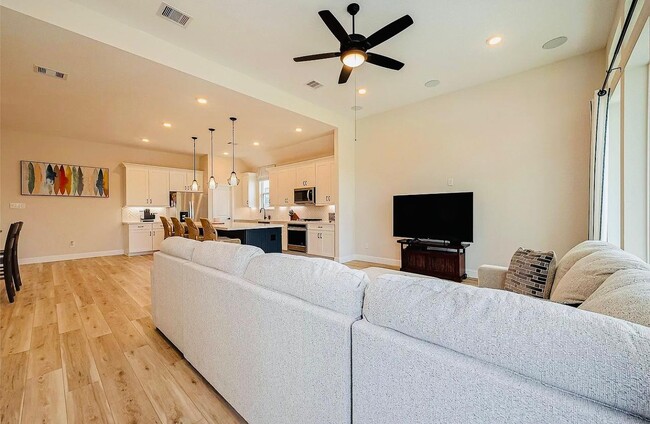 Building Photo - 15306 Spanish Ranchos Wy