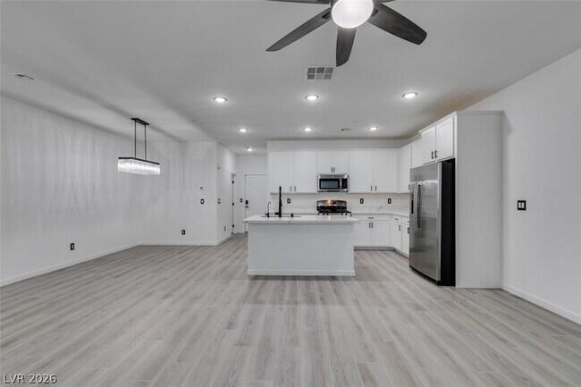 Building Photo - 1540 Maya Xing Ave