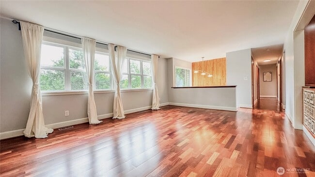 Building Photo - 2830 216th Ave SE