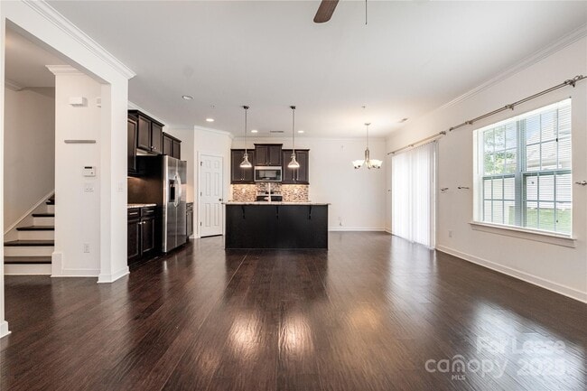 Building Photo - 14506 Crociani Dr